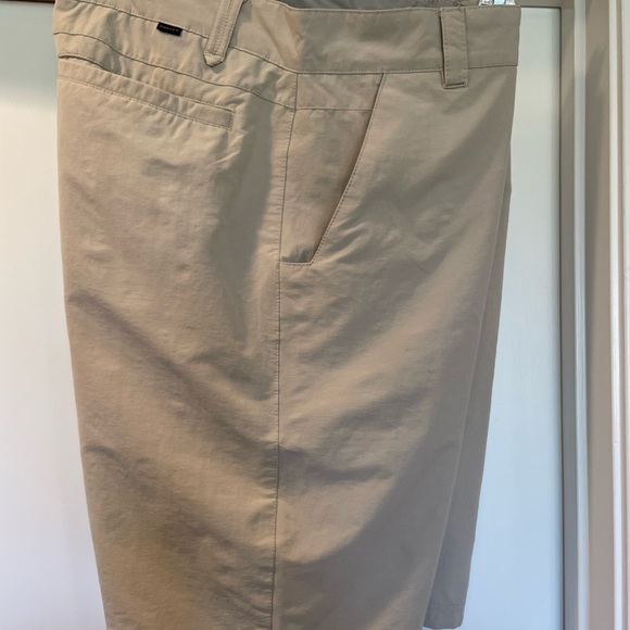 2 pair Oakley shorts, Great condition, size 34 for both - Picture 3 of 4